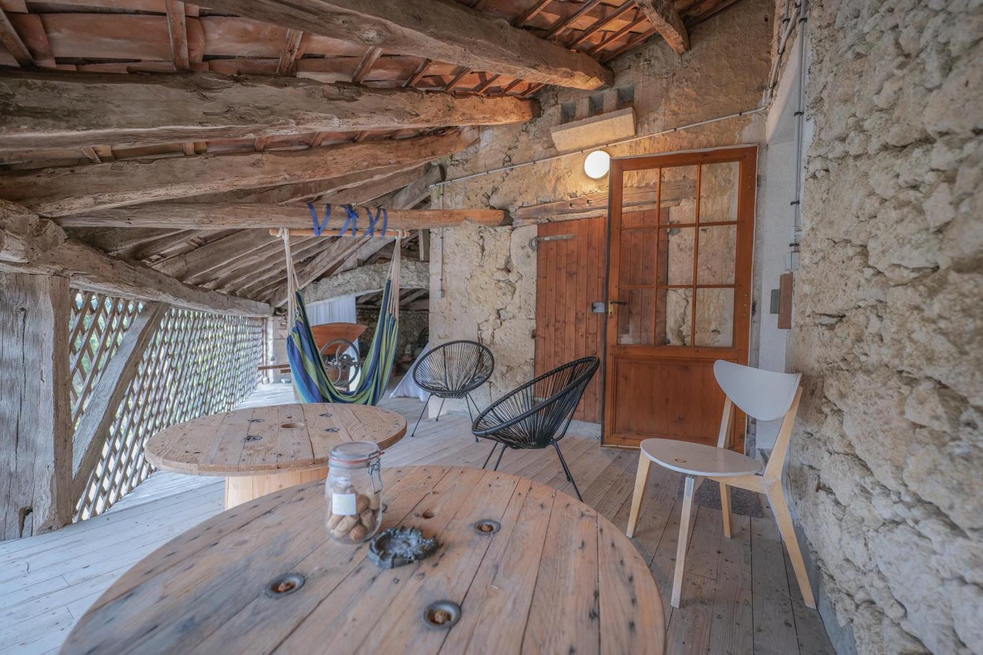 Chateau Baleste - Logement 2 Montesquieu  المظهر الخارجي الصورة